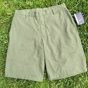 Men's NIKE Dri-Fit Golf Shorts, Green, Striped, Size 32 NWT